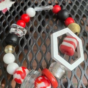 Beaded,stretchable bracelet